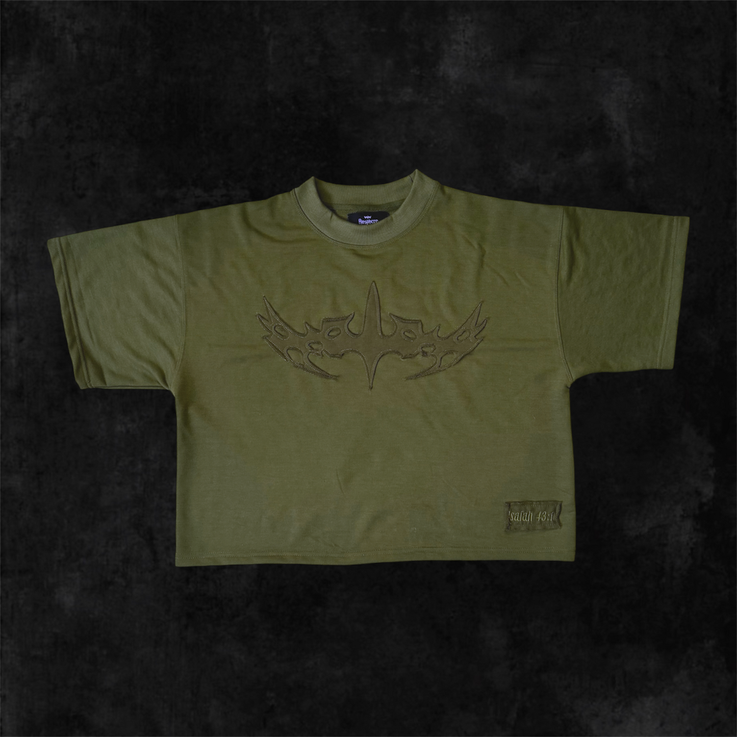 Throned Cropped Tee - Green
