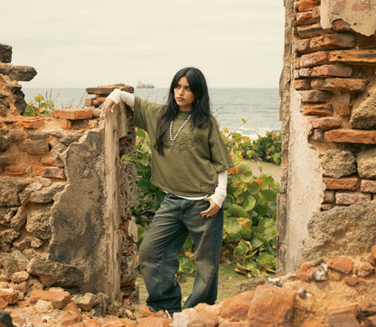 Throned Cropped Tee - Green